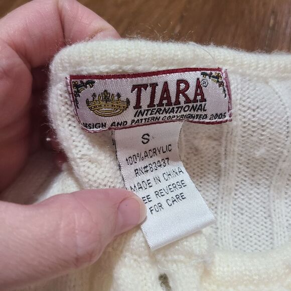 Light cream knit cardigan size Small - Picture 3 of 4